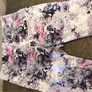 Lululemon wunder under Moody Mirage Leggings no size tag but measure to be a 6